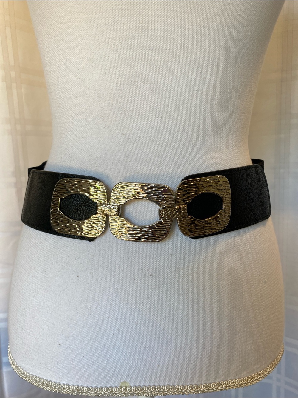 Textured Silver Metal Buckle Stretch Belt Faux Leather Cinch Belt Black One Size
